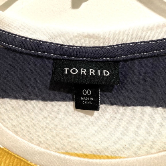 Torrid Size 00 Multi Stripe Tee, Item# 11685525 - Picture 3 of 6